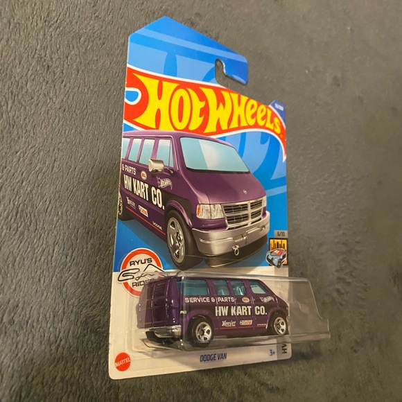 "🥦5/$25🥦" Hot Wheels Dodge Van - Picture 3 of 5